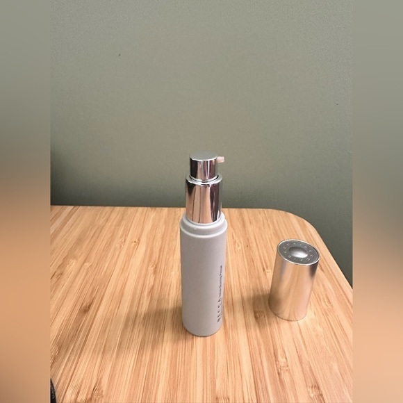 BNIB Becca  Velvet Blurring primer perfecting base - Picture 3 of 3